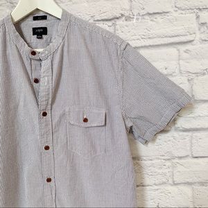 J.CREW seersucker button down / collarless